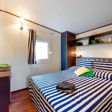 Üdülőközpont Village Rosselba Le Palme 3*