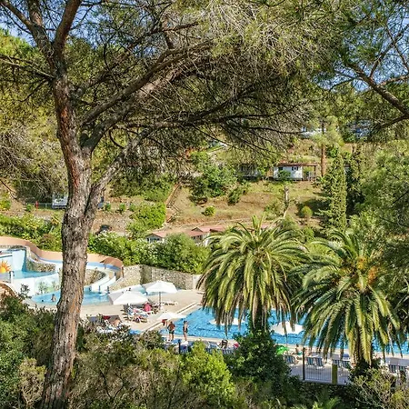 Village Rosselba Le Palme منتجع 3*