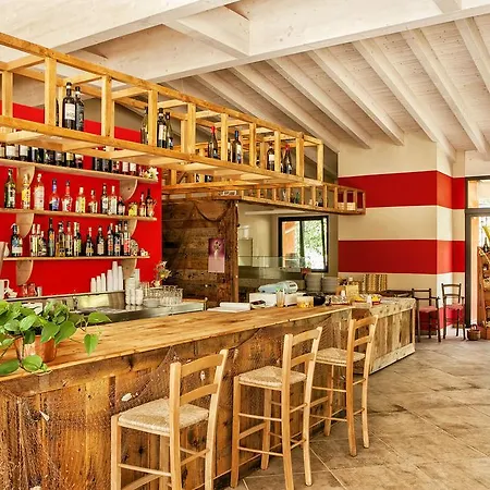 キャンピング ビレッジ ロッセルバ レ パルメ リゾート 3*