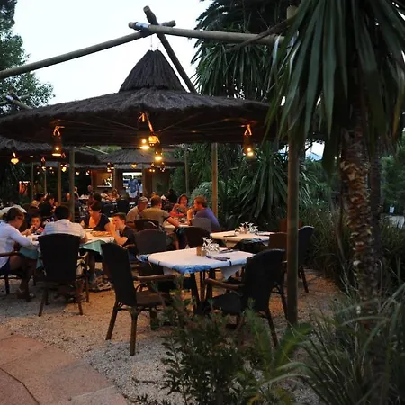 Θέρετρο Village Rosselba Le Palme